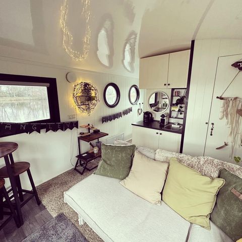 STUDIO 2 personnes - La péniche blanche