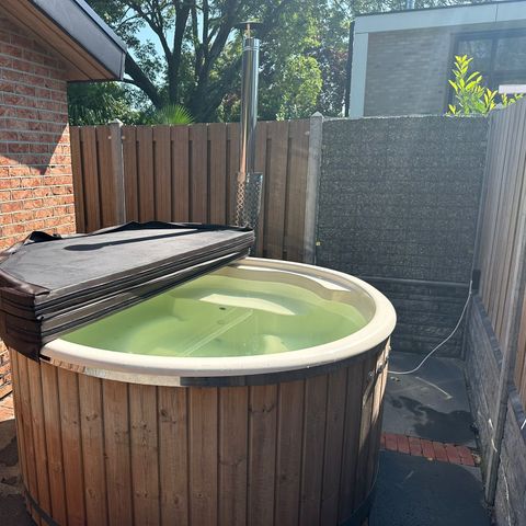 CHALET 6 personnes - Brick Lodge avec bain à remous