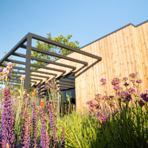 MAISON 6 personnes - avec clôture pour chiens, sauna et bain à remous