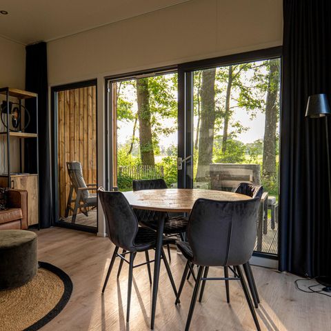 LODGE 2 personnes - Forest Lodge Royal avec sauna et clôture pour chiens
