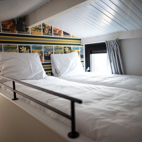 LODGE 4 personnes - Arrêt au stand