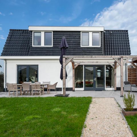 MAISON 8 personnes - Villa