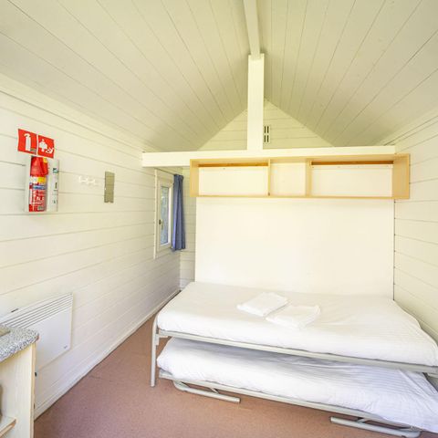 BUNGALOW 4 personnes - Cabane en rondins de base