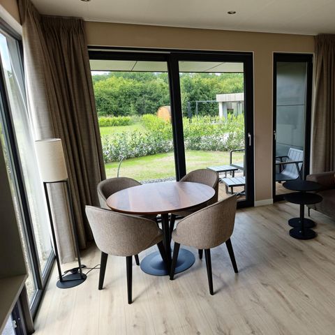 MAISON 2 personnes - Amalia avec sauna et bain à remous