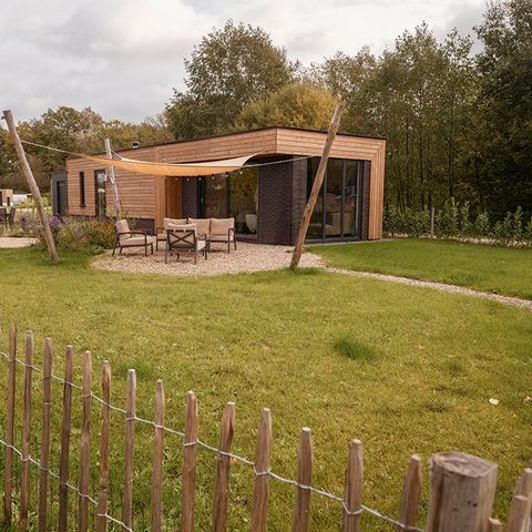 MAISON 4 personnes - Amalia avec clôture pour chiens, sauna et bain à remous