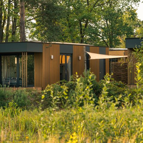 Lodge 2 personnes - Pavillon d'eau avec bain à remous