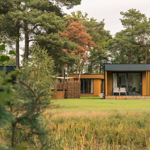 Lodge 2 personnes - Pavillon d'eau avec bain à remous et sauna