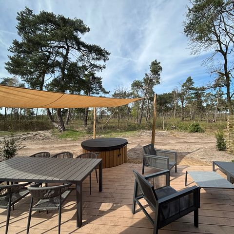 LODGE 6 personnes - Pavillon forestier avec bain à remous et sauna