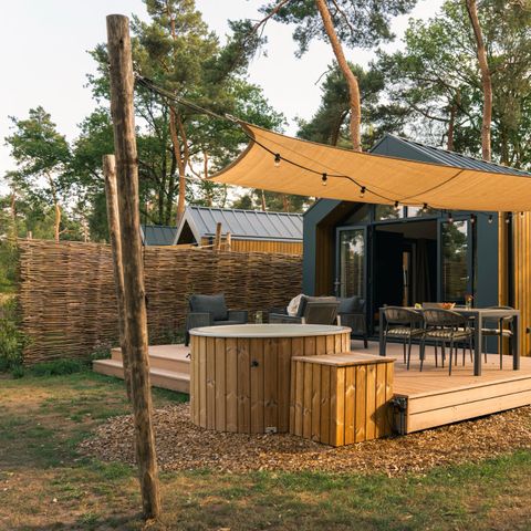 Lodge 4 personnes - Pavillon forestier avec bain à remous et sauna