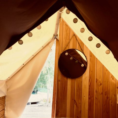 HÉBERGEMENT INSOLITE 2 personnes - Cabane du LAC flottante