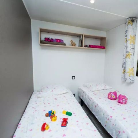 BUNGALOW 4 personnes - Cottage Romarin 3 Pièces 4 Personnes Climatisé Spa Privatif