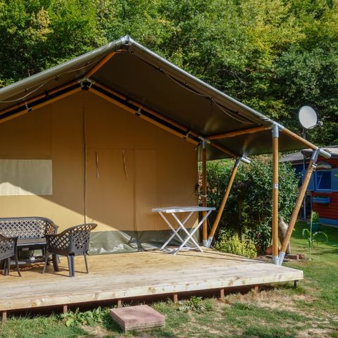 Tente en toile et en bois 6 personnes - avec sanitaires privés