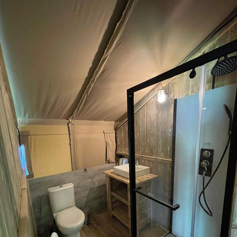 Tente en toile et en bois 4 personnes - y compris les installations sanitaires