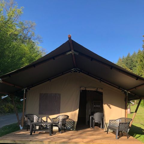 Tente en toile et en bois 4 personnes - y compris les installations sanitaires