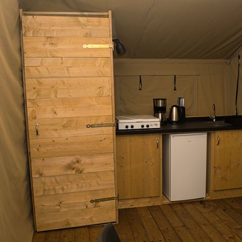 TENTE TOILE ET BOIS 6 personnes - y compris les toilettes