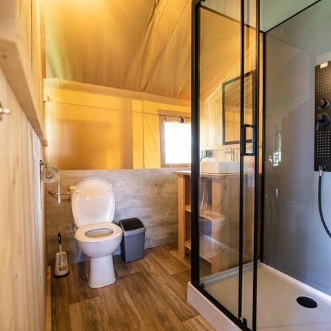 TENTE TOILE ET BOIS 4 personnes - Lac avec installations sanitaires