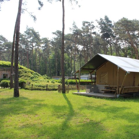 TENTE TOILE ET BOIS 6 personnes - y compris installations sanitaires + toboggan
