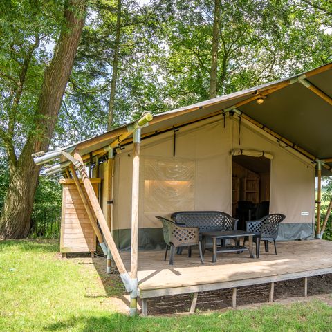Tente en toile et en bois 4 personnes - y compris les installations sanitaires
