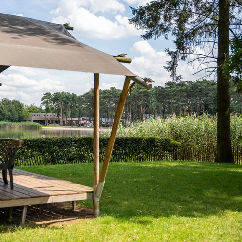 TENTE TOILE ET BOIS 4 personnes - y compris les installations sanitaires