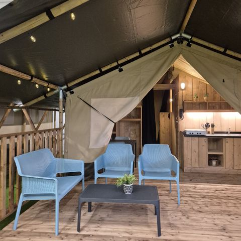 TENTE TOILE ET BOIS 4 personnes - y compris les installations sanitaires