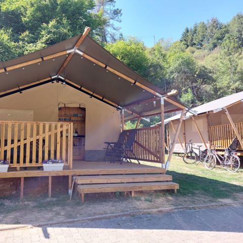 TENTE TOILE ET BOIS 4 personnes - équipés d'installations sanitaires