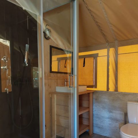 Tente en toile et en bois 4 personnes - y compris les installations sanitaires