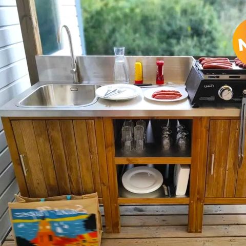 Mobilhome 7 personnes - Salon Premium avec 3 chambres - cuisine extérieure
