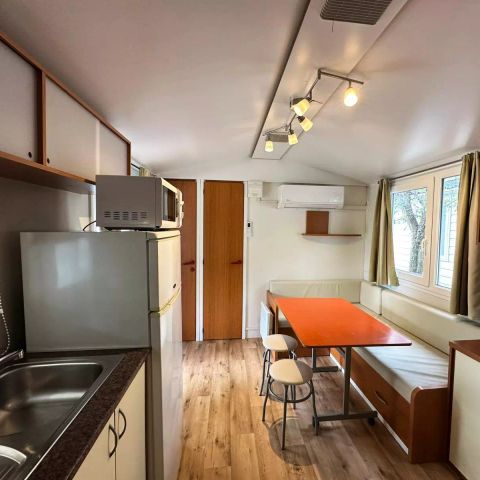 BUNGALOW 4 personnes - Mobil Home 3 Pièces 4 Personnes Climatisé + TV 24m²