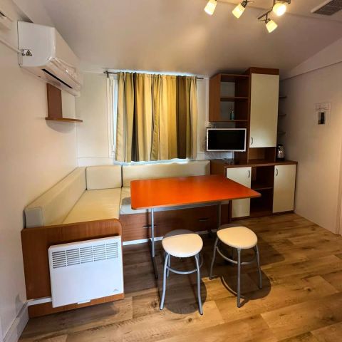BUNGALOW 4 personnes - Mobil Home 3 Pièces 4 Personnes Climatisé + TV 24m²