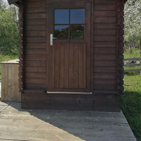 TENTE TOILE ET BOIS 6 personnes - avec unité sanitaire privée