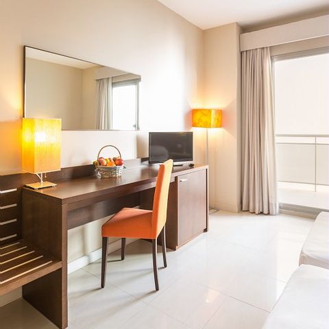 Chambre 2 personnes - BALCON - PETIT-DÉJEUNER INCLUS