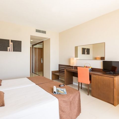 Chambre 2 personnes - BALCON - PETIT-DÉJEUNER INCLUS