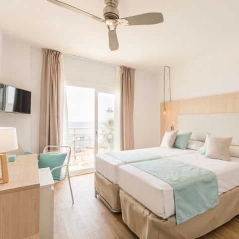 Chambre 1 personne - Balcon - Petit déjeuner inclus