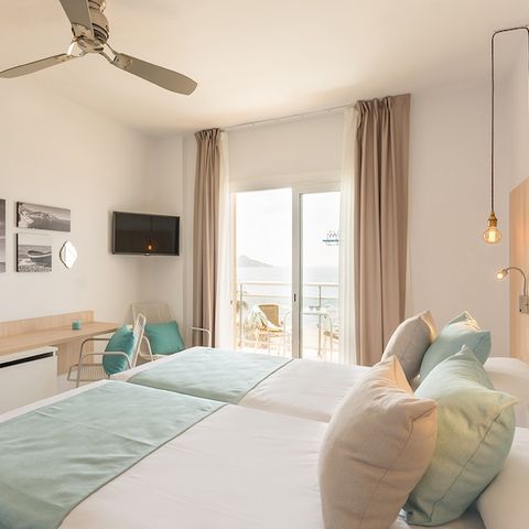 Chambre 1 personne - Balcon - Petit déjeuner inclus
