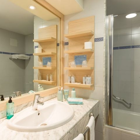 Chambre 2 personnes - Double - vue Piscine - Petit déjeuner inclus