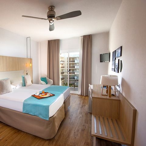Chambre 2 personnes - Double - vue Piscine - Petit déjeuner inclus