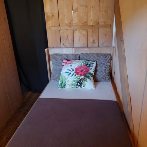 TENTE TOILE ET BOIS 3 personnes - y compris les installations sanitaires