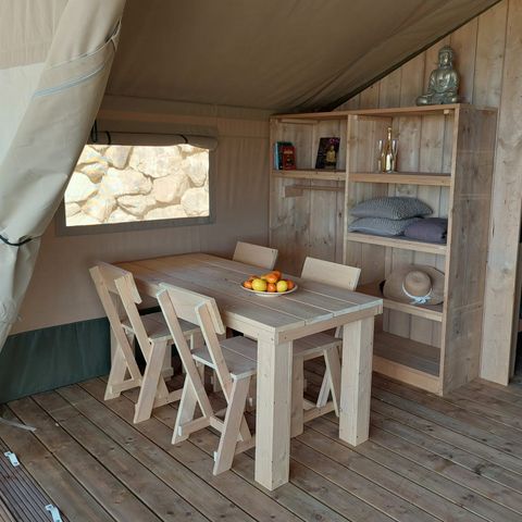 Tente en toile et en bois 4 personnes - y compris les installations sanitaires