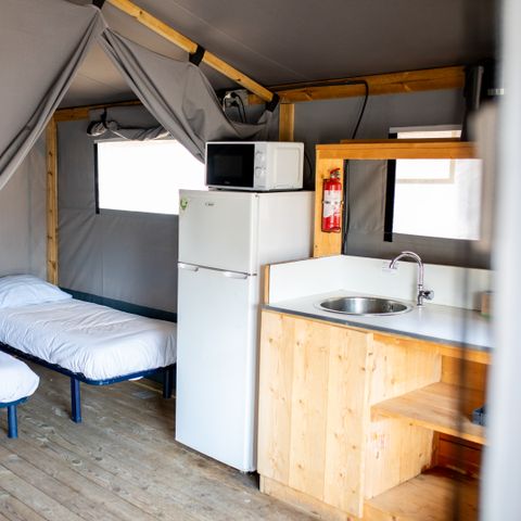 Tente en toile et en bois 4 personnes - Les Issambres
