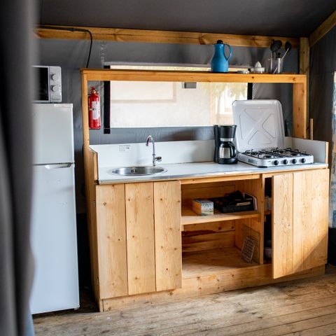 Tente en toile et en bois 4 personnes - Les Issambres