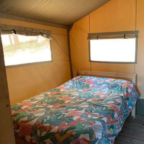 Tente en toile et en bois 6 personnes - y compris les installations sanitaires