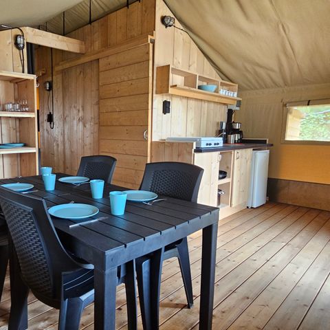 Tente en toile et en bois 4 personnes - y compris les installations sanitaires