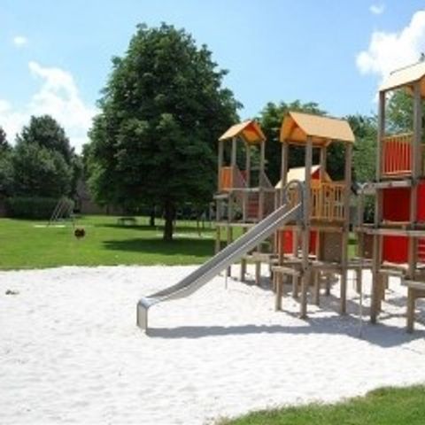 BUNGALOW 4 personnes - Castra