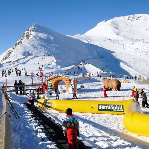 APPARTEMENT 7 personnes - (max 6 adultes) St. Lary Soulan