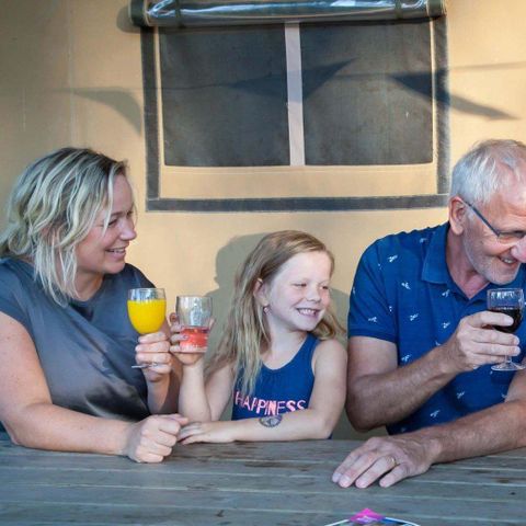 TENTE TOILE ET BOIS 5 personnes