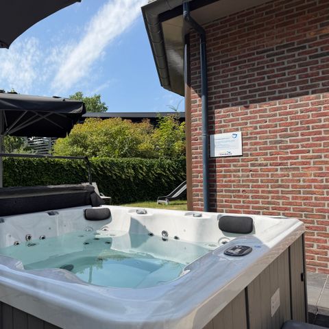 Hébergement pour groupe 10 personnes - Maison familiale Rheeze avec jacuzzi