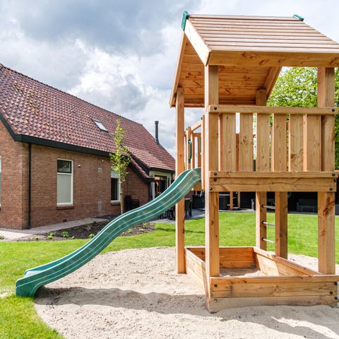 MAISON 12 personnes - Maison familiale à Rheezermaten avec Jacuzzi