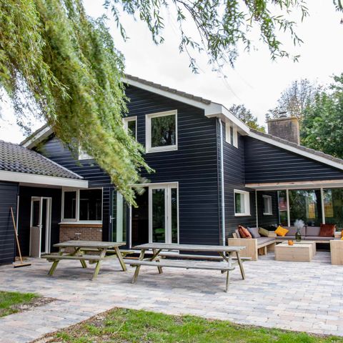 VILLA 12 personnes - sur la roue