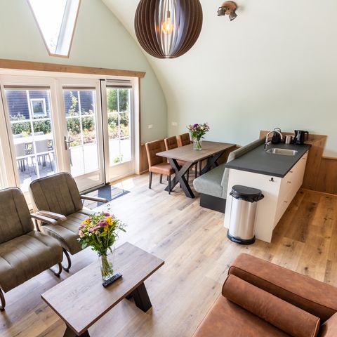 GÎTE 6 personnes - Chalet au bord de l'étang (4+2p)