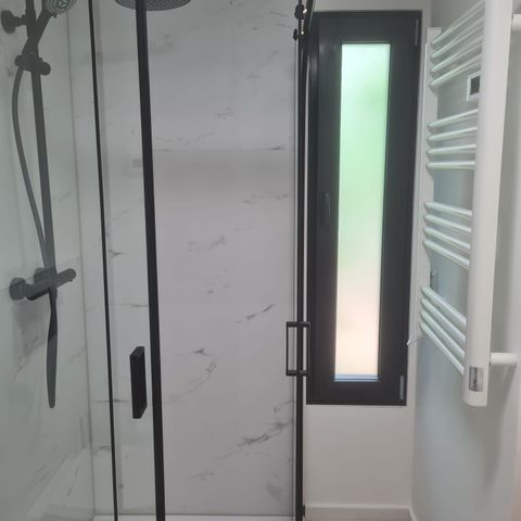 HÉBERGEMENT INSOLITE 4 personnes - Petite maison